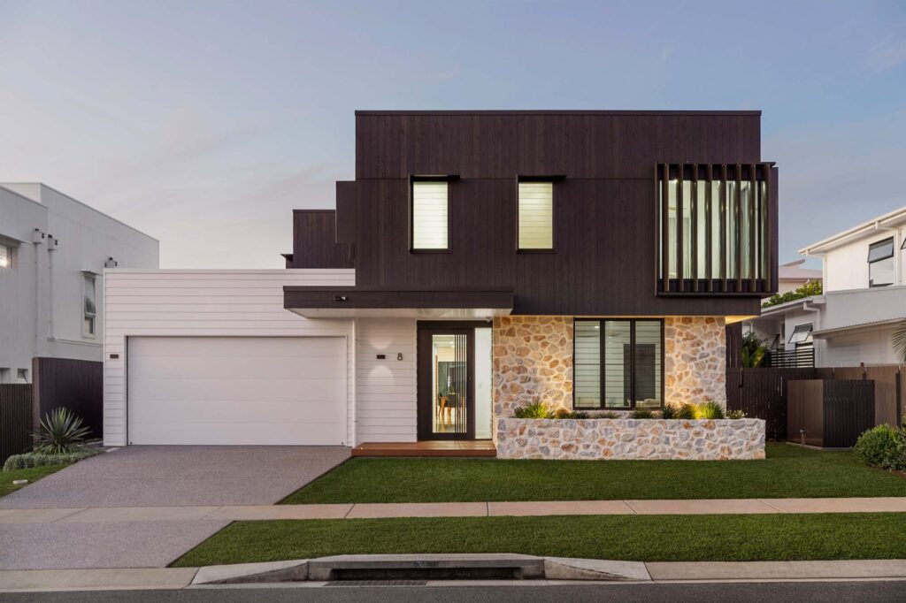 Exterior of newly built home in Aureus estate, Skennars Head, near Lennox Head by Ballina residential builder MGM Construction